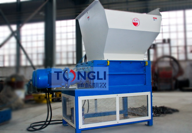 TL80系列四轴撕碎机